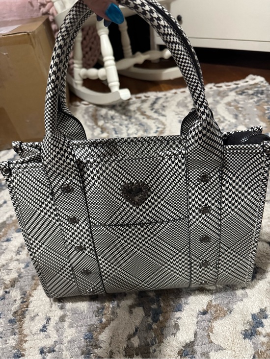 Betsey Johnson Handbags - Betsey Johnson Black & White Plaid Heart Accent Tote